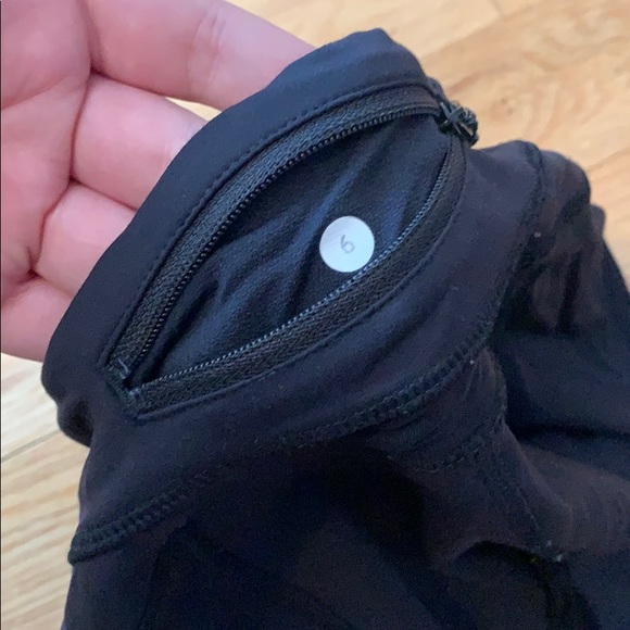 Lululemon mesh crops - Picture 3 of 3